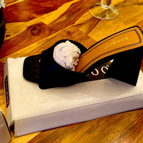 Black heeled slides - Picture 1 of 4